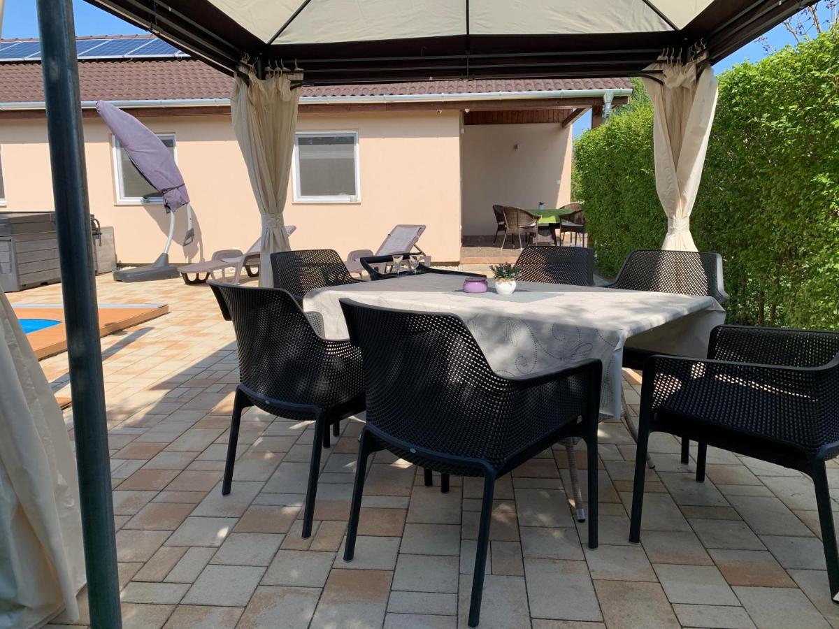 Fullhouse Apartmanhaz Zamárdi Екстериор снимка